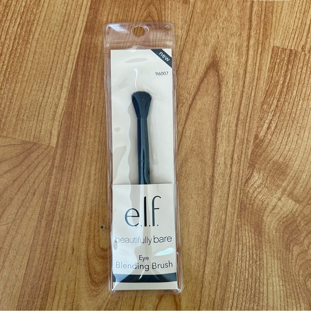 e.l.f. eye blending brush